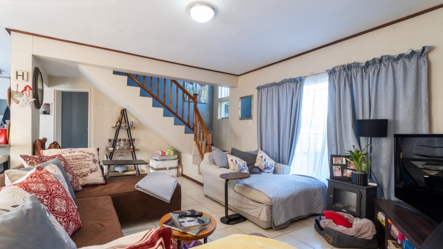 To Let 3 Bedroom Property for Rent in Paarl Central East Western Cape